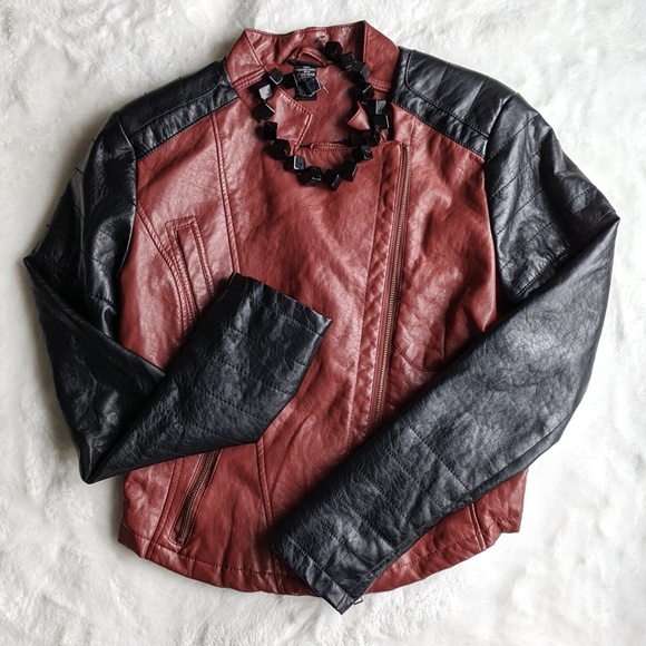 Rue21 Black & Wine Vegan Leather Cropped Jacket - Picture 2 of 11